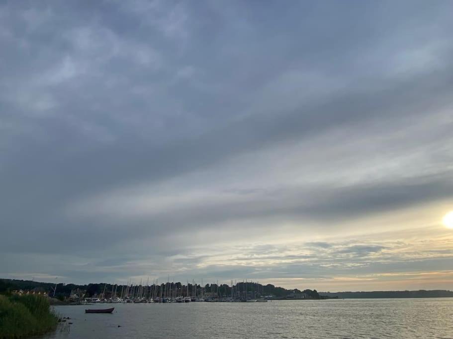 Idyllisk, Historisk Byhus Ved Fjorden I Mariager Esterno foto