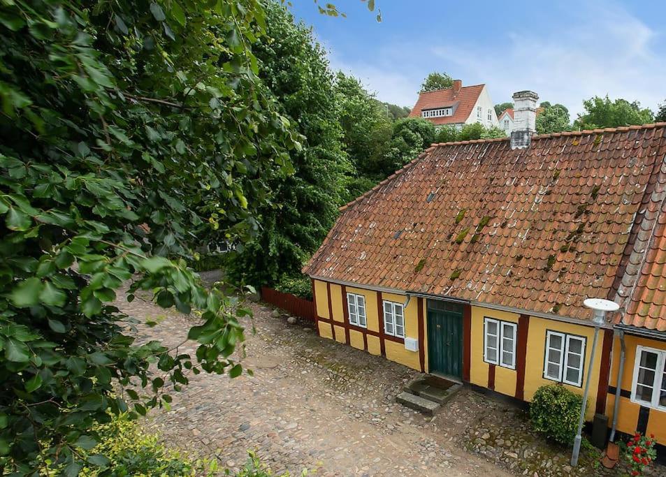 Idyllisk, Historisk Byhus Ved Fjorden I Mariager Esterno foto