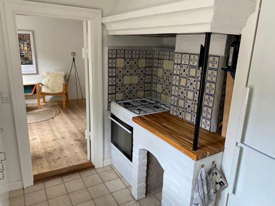 Idyllisk, Historisk Byhus Ved Fjorden I Mariager Esterno foto