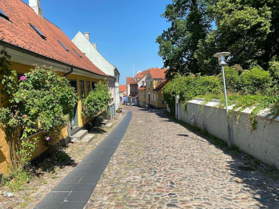 Idyllisk, Historisk Byhus Ved Fjorden I Mariager Esterno foto