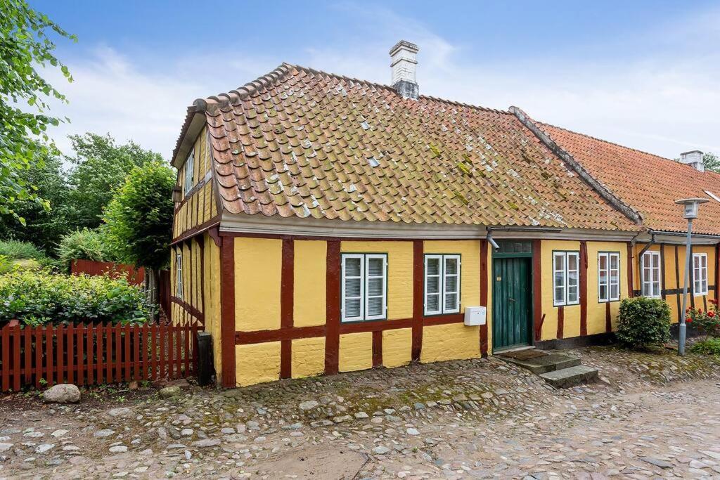 Idyllisk, Historisk Byhus Ved Fjorden I Mariager Esterno foto